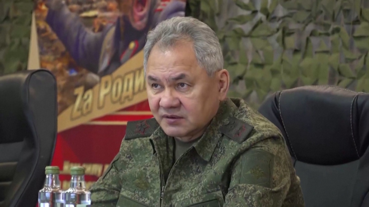 Bộ trưởng Quốc phòng Shoigu bất ngờ thăm binh sỹ Nga ở Ukraine